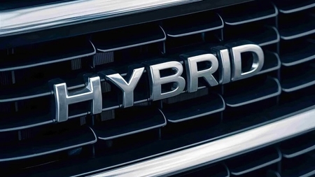 Les différences entre hybride et hybride rechargeable